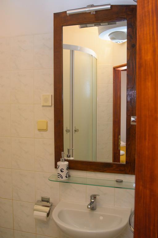 Rooms Livia โตรกีร์ ห้อง รูปภาพ