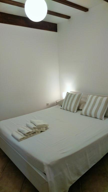 Rooms Livia โตรกีร์ ภายนอก รูปภาพ